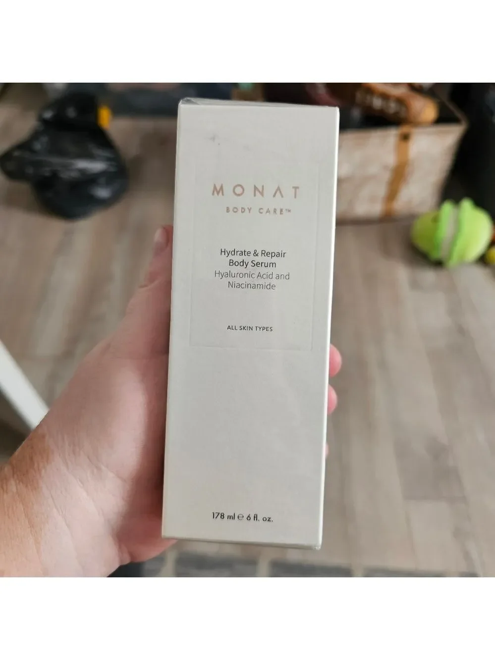 Monat Hydrate & Repair Body Serum
